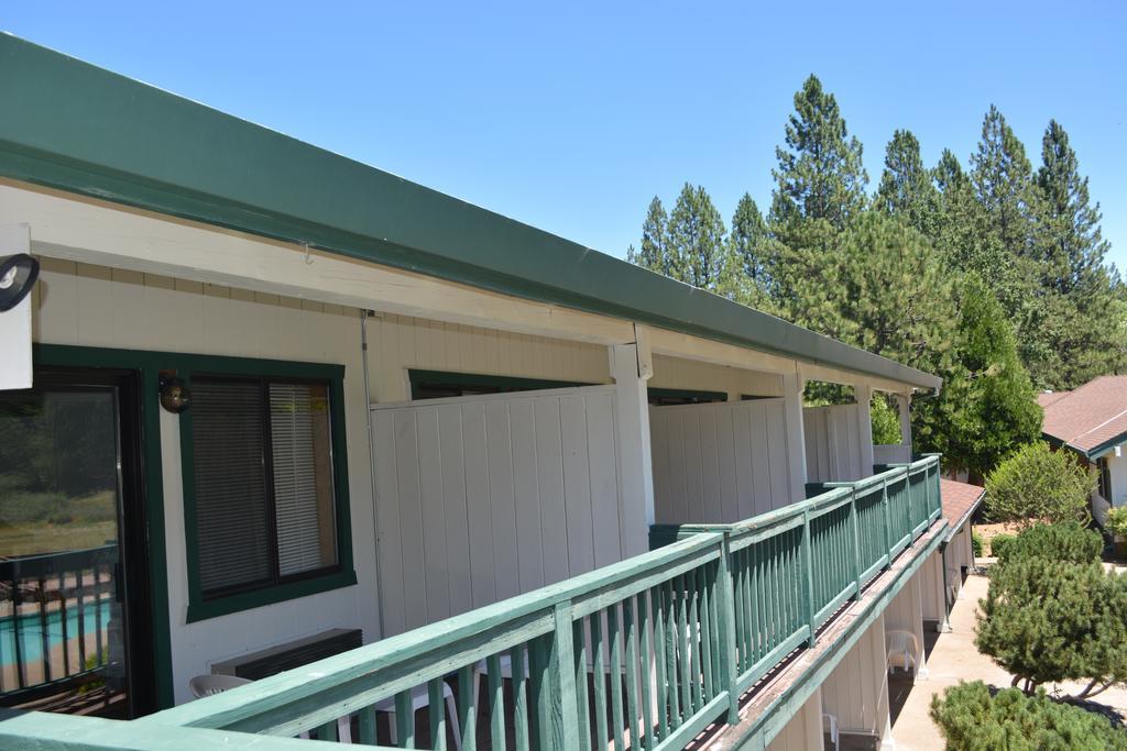 Pioneer Inn & Suites Volcano Exteriér fotografie
