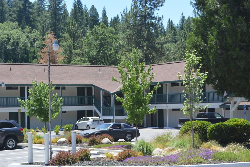 Pioneer Inn & Suites Volcano Exteriér fotografie