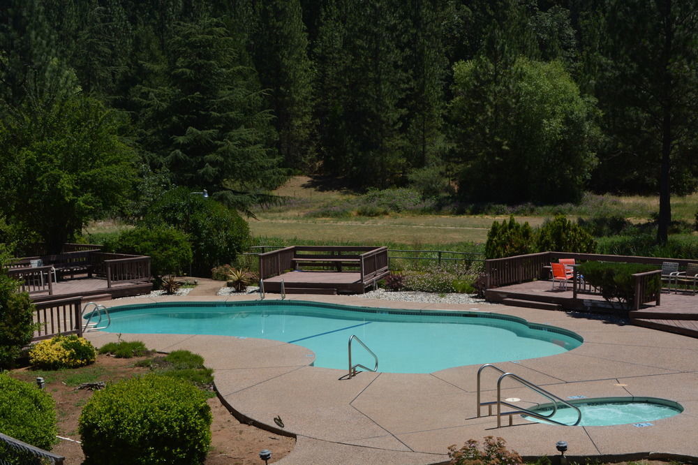 Pioneer Inn & Suites Volcano Exteriér fotografie