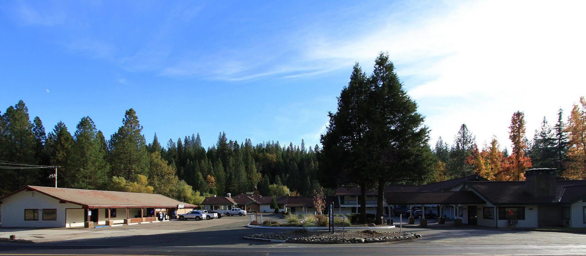 Pioneer Inn & Suites Volcano Exteriér fotografie